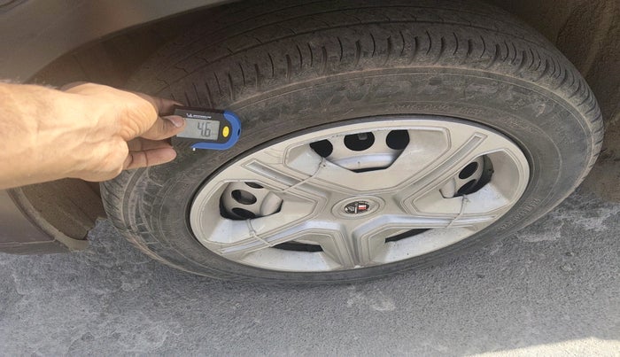 2016 Maruti Vitara Brezza LDI (O), Diesel, Manual, 1,80,070 km, tyre