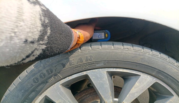 2016 Hyundai Verna 1.6 VTVT S, Petrol, Manual, 97,270 km, tyre