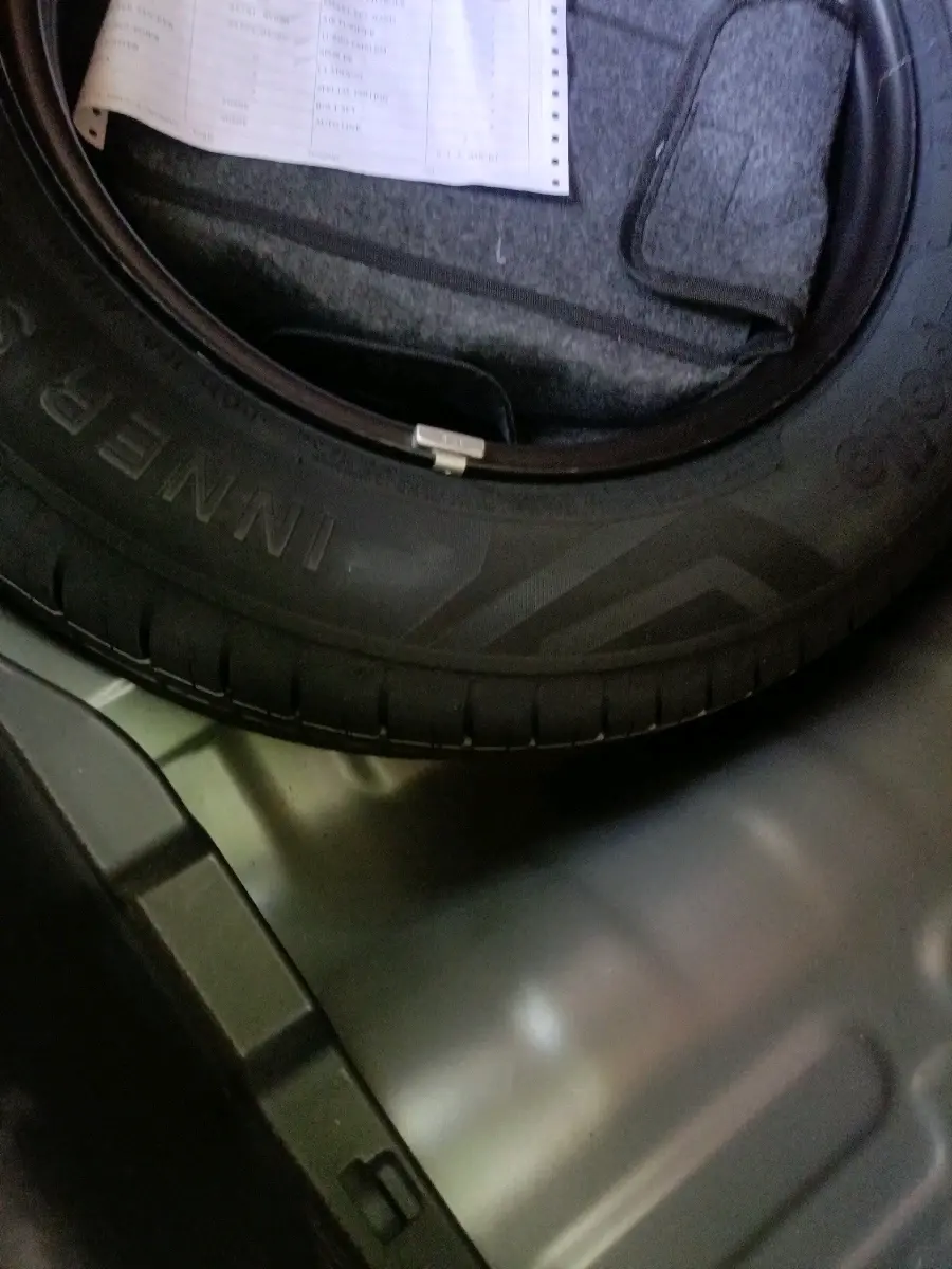 2022 Hyundai VENUE S 1.2, Petrol, Manual, 1,679 km, tyre