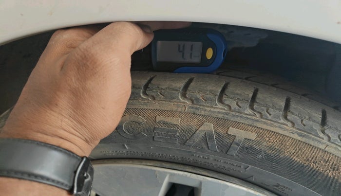 2018 Hyundai Xcent S 1.2 CRDI, Diesel, Manual, 2,25,446 km, tyre