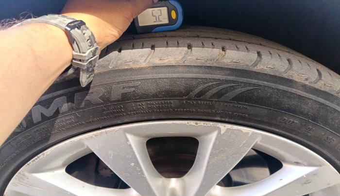 2015 Audi A6 35 TDI S LINE, Diesel, Automatic, 1,21,562 km, tyre