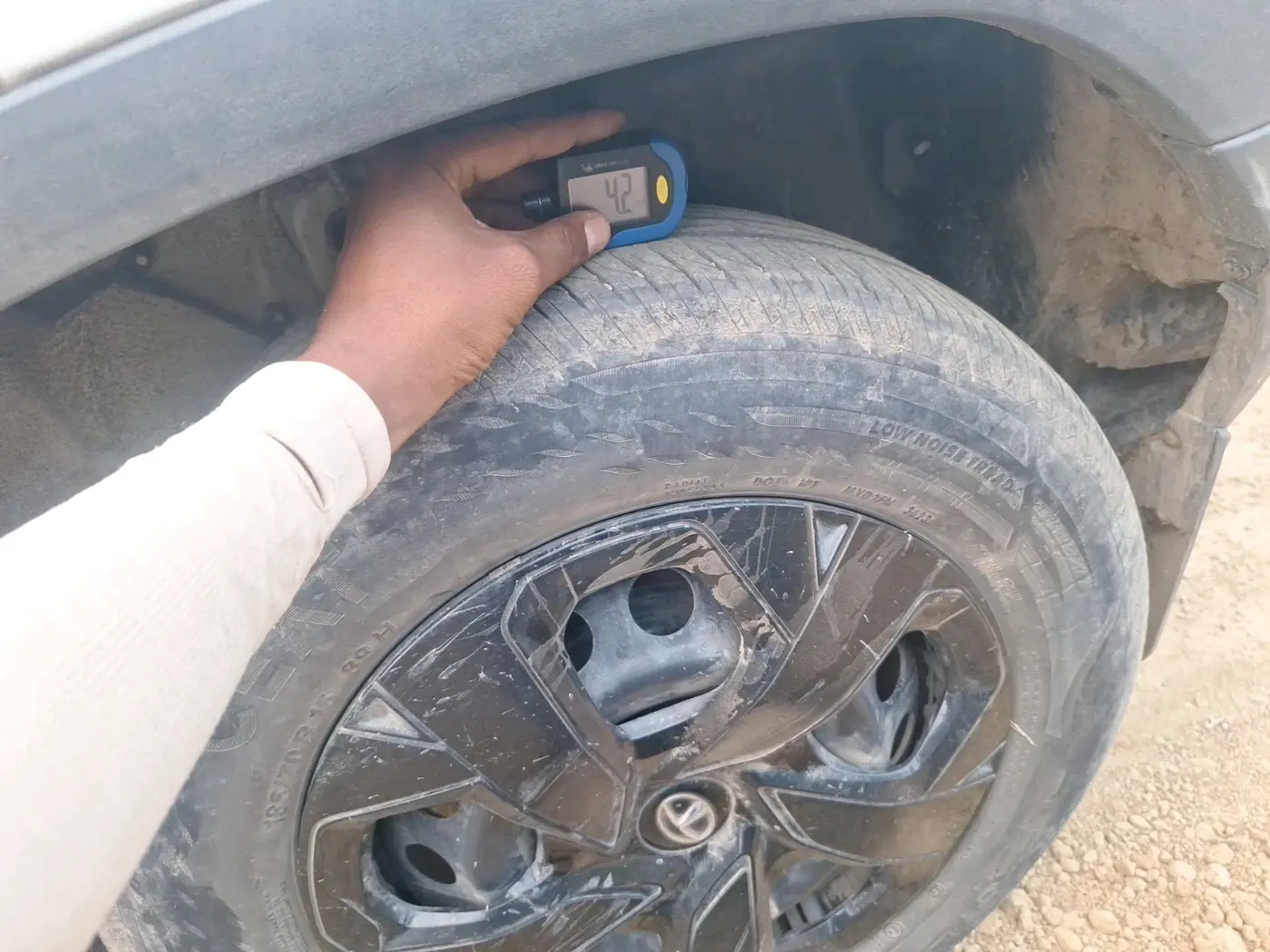 2023 Tata PUNCH PURE MT CNG, CNG, Manual, 90,136 km, tyre