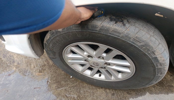 2014 Toyota Fortuner 3.0 4X2 MT, Diesel, Manual, 1,45,581 km, tyre