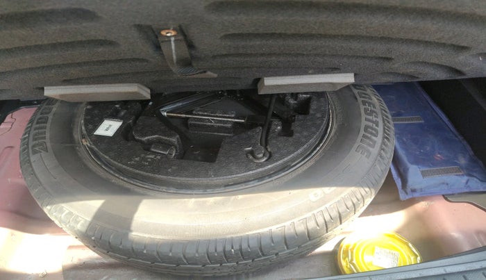 2017 Hyundai Creta E PLUS 1.6 PETROL, Petrol, Manual, 84,106 km, tyre