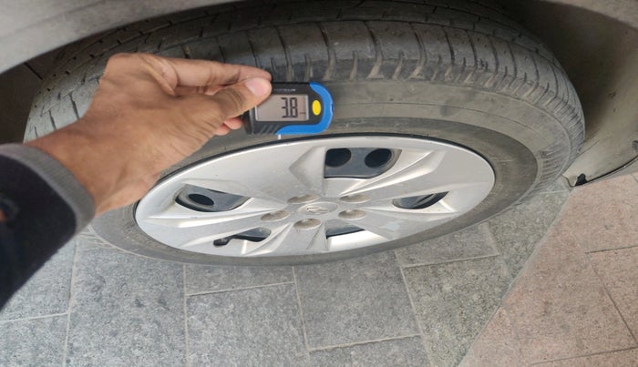 2017 Hyundai Creta E PLUS 1.6 PETROL, Petrol, Manual, 84,106 km, tyre