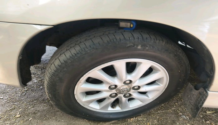 2014 Toyota Innova 2.5 VX 7 STR, Diesel, Manual, 2,50,138 km, tyre