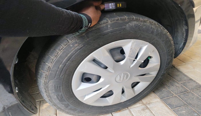 2014 Maruti Swift Dzire VXI, Petrol, Manual, 75,836 km, tyre