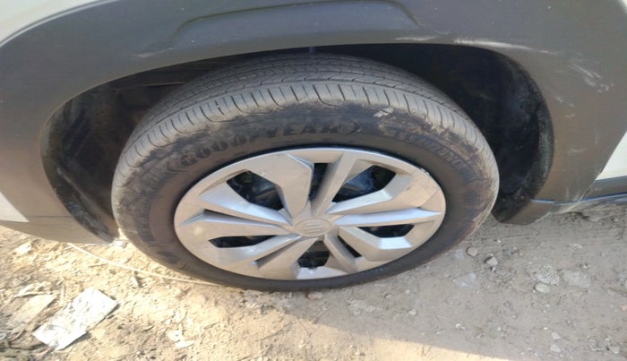 2025 Maruti FRONX SIGMA CNG 1.2 MT, CNG, Manual, 4,489 km, tyre