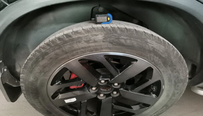 2023 Tata Safari XZA PLUS O RED DARK , Diesel, Automatic, 32,714 km, tyre