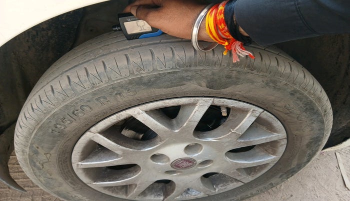 2012 Fiat Grand Punto Emotion 1.3, Diesel, Manual, 1,74,582 km, tyre