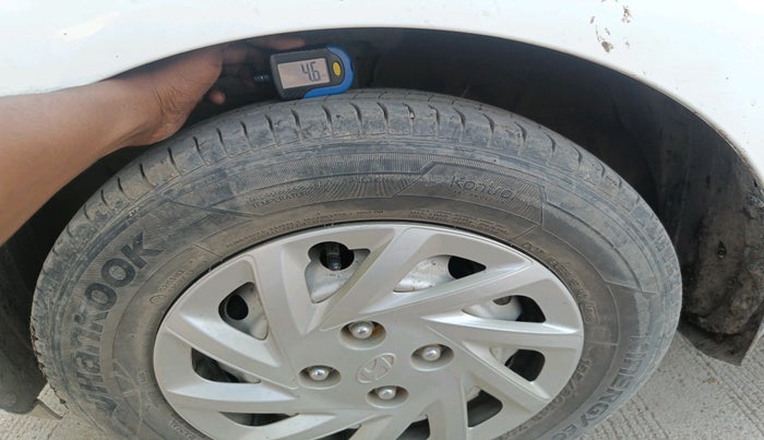 2019 Hyundai NEW SANTRO MAGNA, Petrol, Manual, 27,668 km, tyre