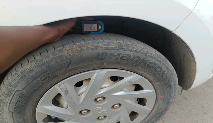 2019 Hyundai NEW SANTRO MAGNA, Petrol, Manual, 27,668 km, tyre