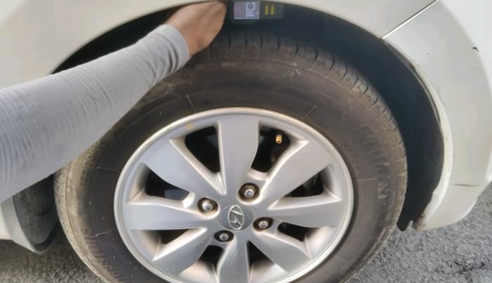 2014 Hyundai Xcent S 1.2, Petrol, Manual, 28,742 km, tyre