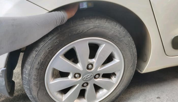 2014 Hyundai Xcent S 1.2, Petrol, Manual, 28,742 km, tyre