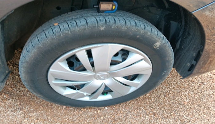 2023 Honda Amaze 1.2L I-VTEC S, Petrol, Manual, 86,703 km, tyre