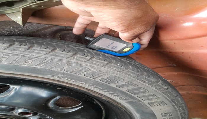 2013 Maruti Alto K10 VXI, Petrol, Manual, 45,733 km, tyre