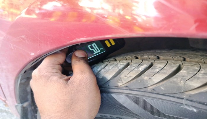 2013 Hyundai Eon MAGNA +, CNG, Manual, 57,215 km, tyre