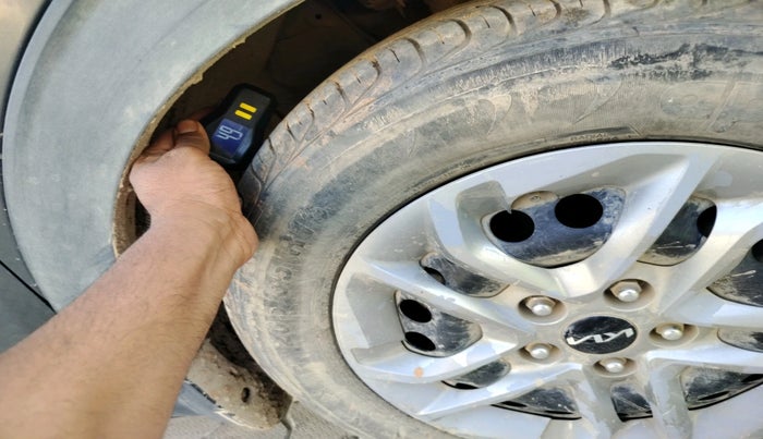 2022 KIA CARENS PRESTIGE 1.5 DIESEL 7 STR, Diesel, Manual, 94,418 km, tyre