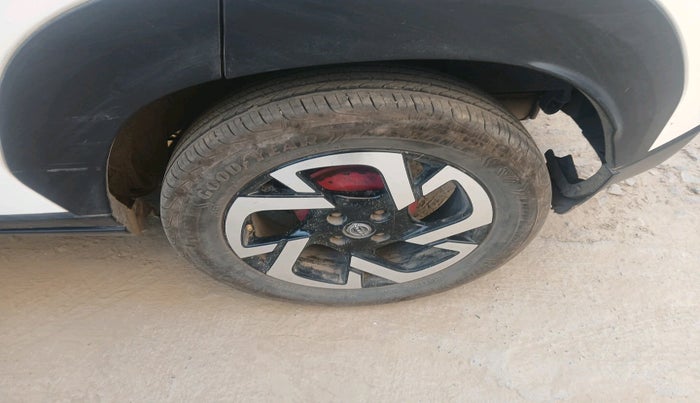 2021 Nissan MAGNITE XE, Petrol, Manual, 63,207 km, tyre