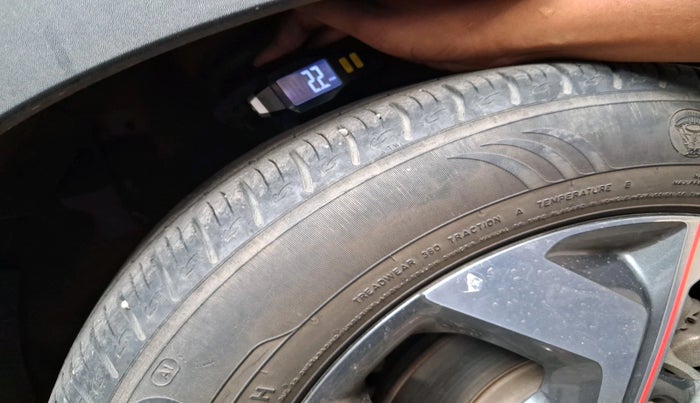 2021 KIA SONET HTX 1.0 DCT, Petrol, Automatic, 59,699 km, tyre