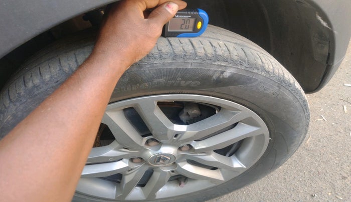 2020 Renault TRIBER RXZ AMT, Petrol, Automatic, 53,020 km, tyre