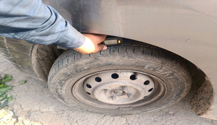 2013 Maruti Wagon R 1.0 LXI CNG, Petrol, Manual, 1,38,156 km, tyre