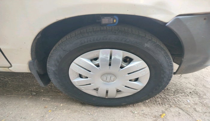 2011 Maruti Alto LXI, CNG, Manual, 1,17,991 km, tyre