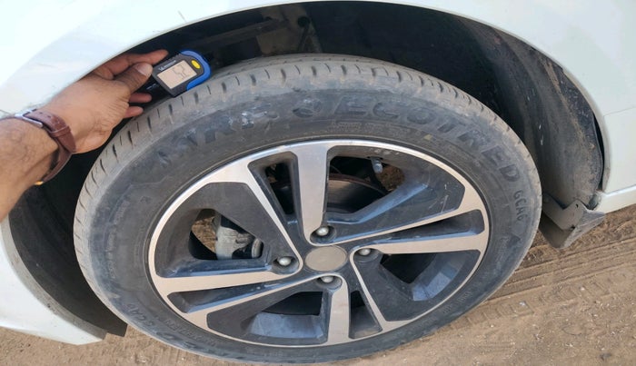 2024 Tata ALTROZ XZ CNG, CNG, Manual, 13,694 km, tyre