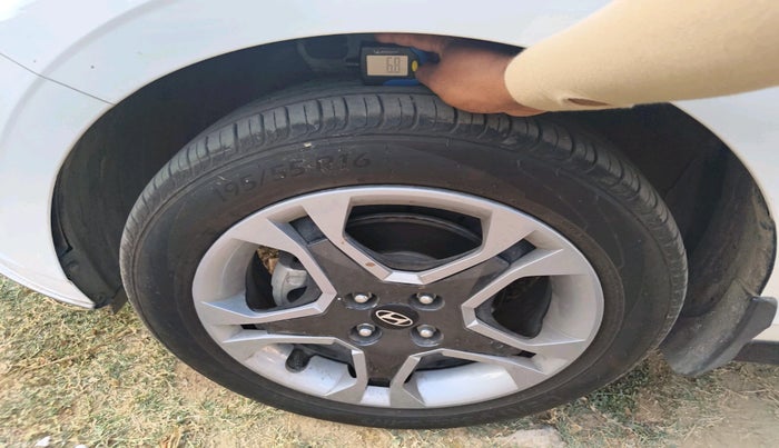 2025 Hyundai NEW I20 SPORTZ 1.2 MT, Petrol, Manual, 1,541 km, tyre