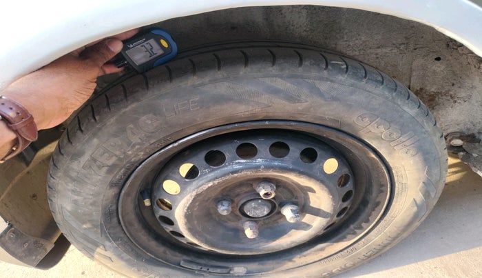 2016 Honda Amaze 1.2L I-VTEC E, CNG, Manual, 52,480 km, tyre