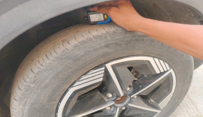 2024 Tata NEXON FEARLESS PURPLE + SUNROOF AMT DUAL TONE 1.5 DIESEL, Diesel, Automatic, 33,748 km, tyre