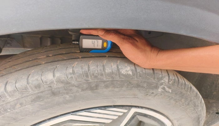 2024 Tata NEXON FEARLESS PURPLE + SUNROOF AMT DUAL TONE 1.5 DIESEL, Diesel, Automatic, 33,748 km, tyre