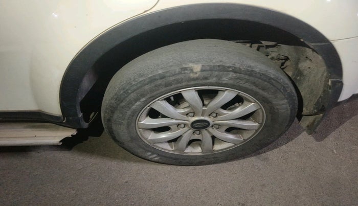 2015 Mahindra XUV500 W10, Diesel, Manual, 99,927 km, tyre