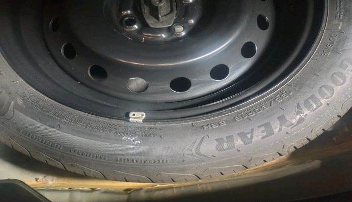 2023 Maruti FRONX DELTA PLUS 1.2MT, Petrol, Manual, 28,474 km, tyre