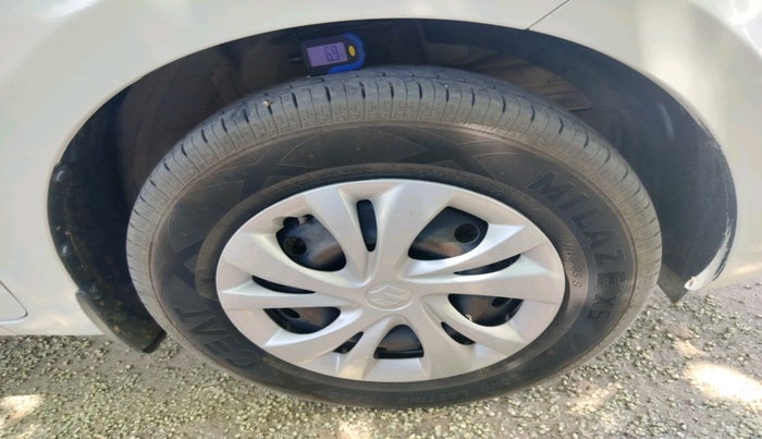 2022 Maruti Swift VXI, Petrol, Manual, 58,204 km, tyre