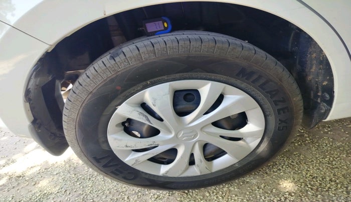 2022 Maruti Swift VXI, Petrol, Manual, 58,204 km, tyre