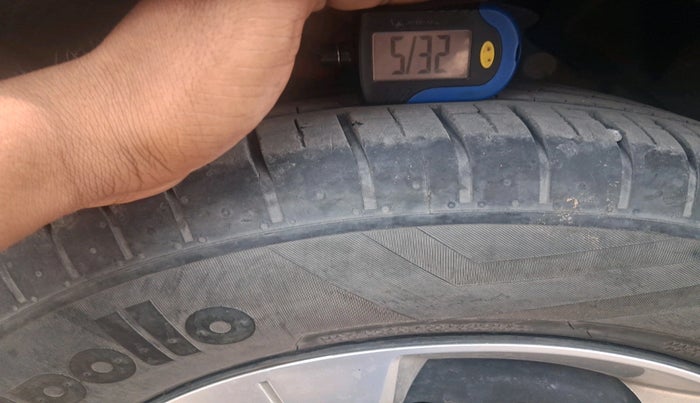 2023 Mahindra XUV300 W6 1.5 Diesel, Diesel, Manual, 15,293 km, tyre