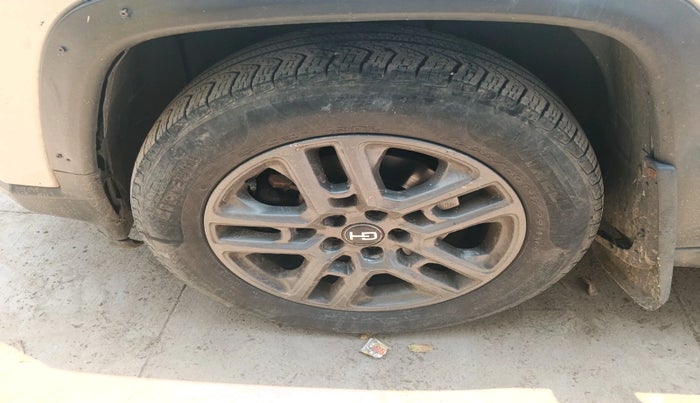 2017 Jeep Compass LIMITED 2.0 DIESEL 4X4, Diesel, Manual, 1,93,183 km, tyre