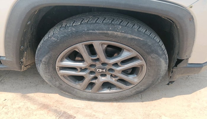 2017 Jeep Compass LIMITED 2.0 DIESEL 4X4, Diesel, Manual, 1,93,183 km, tyre