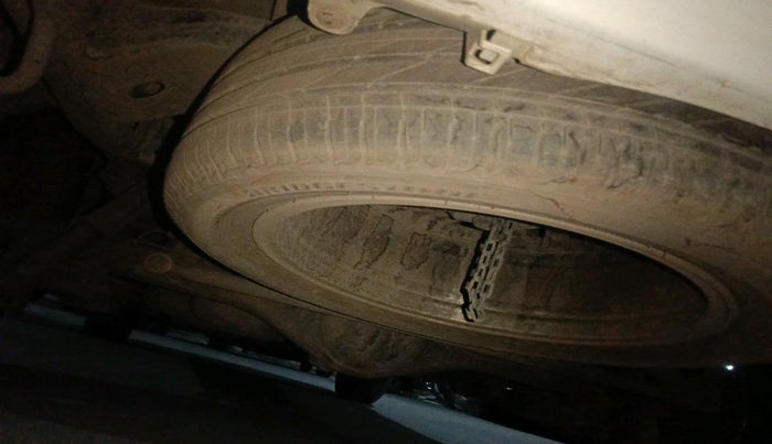 2021 Toyota Innova Crysta 2.4 ZX 7 STR, Diesel, Manual, 72,631 km, tyre