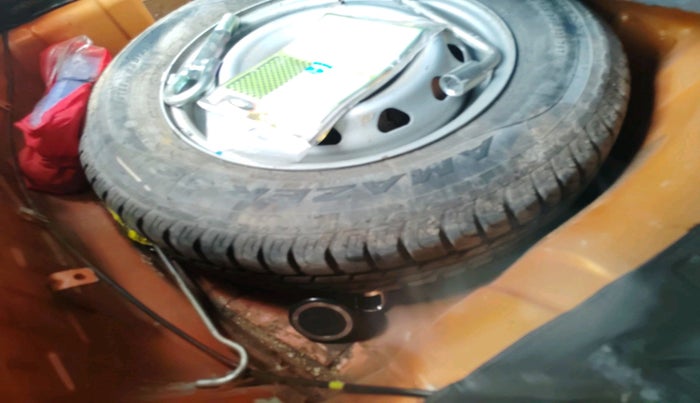 2018 Tata TIAGO NRG PETROL, Petrol, Manual, 68,411 km, tyre