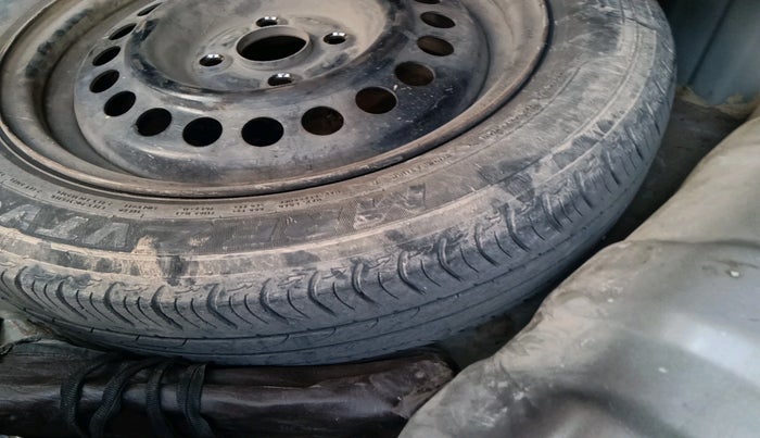 2012 Honda Jazz 1.2L I-VTEC BASE, Petrol, Manual, 96,114 km, tyre