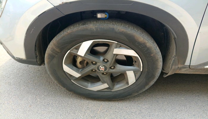 2019 Hyundai VENUE SX 1.0 TURBO, Petrol, Manual, 88,543 km, tyre