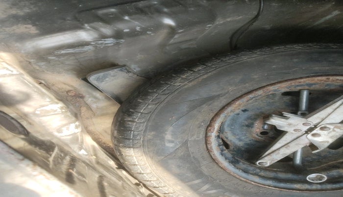 2016 Renault Kwid RXT 0.8, Petrol, Manual, 46,047 km, tyre