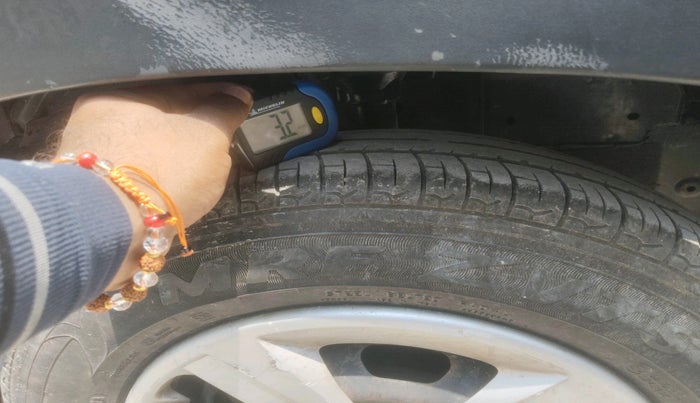 2016 Renault Kwid RXT 0.8, Petrol, Manual, 46,047 km, tyre