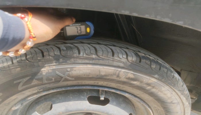 2016 Renault Kwid RXT 0.8, Petrol, Manual, 46,047 km, tyre