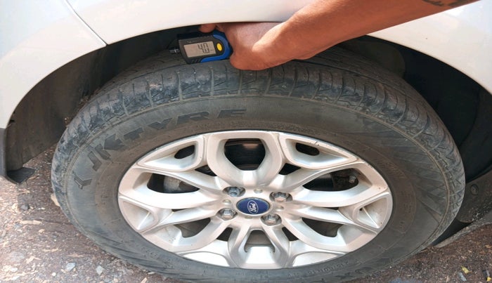 2015 Ford Ecosport TITANIUM 1.0L ECOBOOST, Petrol, Manual, 1,59,500 km, tyre