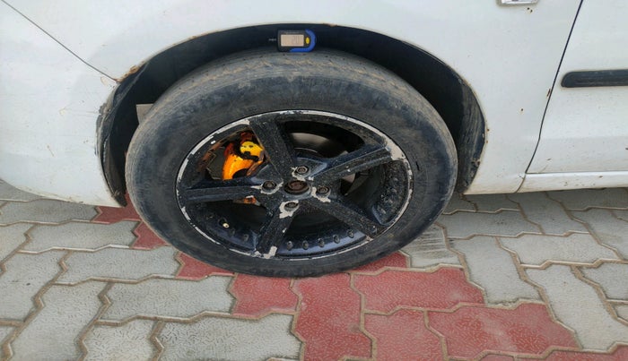 2013 Chevrolet Sail 1.3 LS, Diesel, Manual, 1,08,385 km, tyre