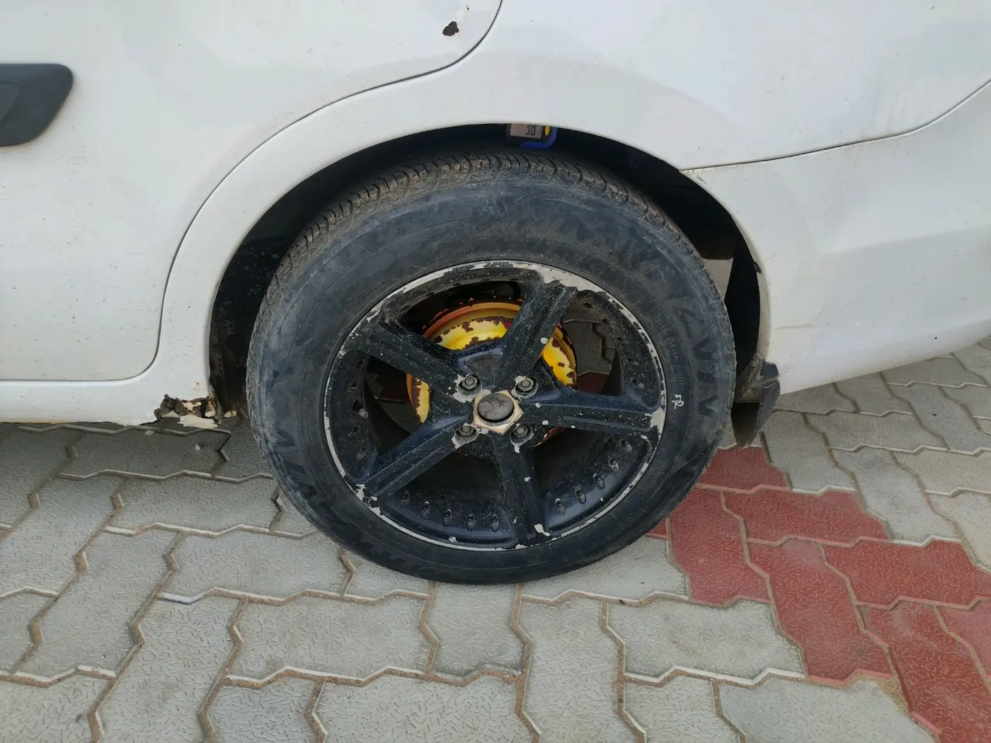 2013 Chevrolet Sail 1.3 LS, Diesel, Manual, 1,08,385 km, tyre
