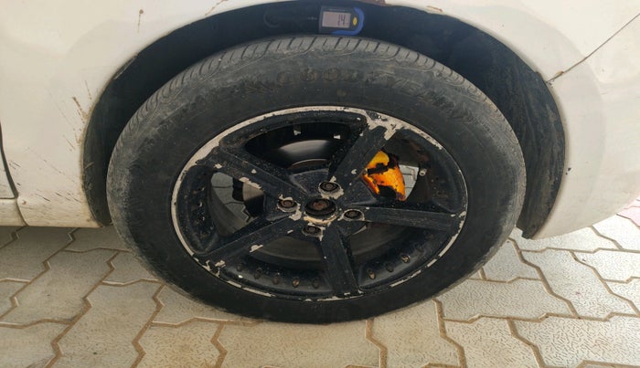 2013 Chevrolet Sail 1.3 LS, Diesel, Manual, 1,08,385 km, tyre